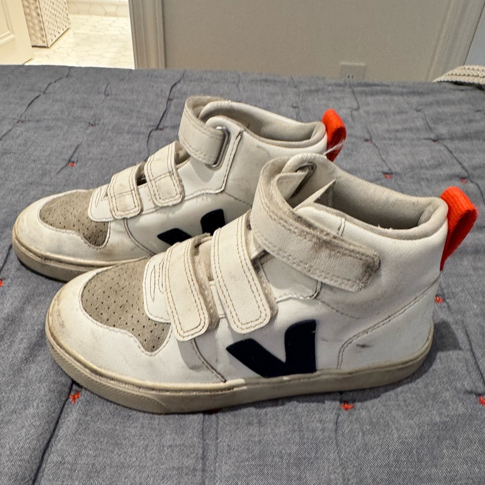 Veja White and Navy High-Top Sneakers with Velcro Straps